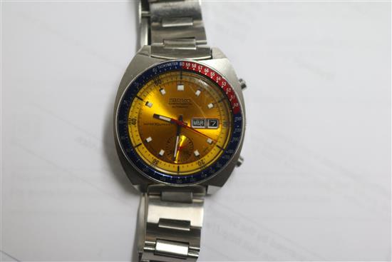 Four gentlemans wrist watches including two Citizen, a Seiko and a Normana.